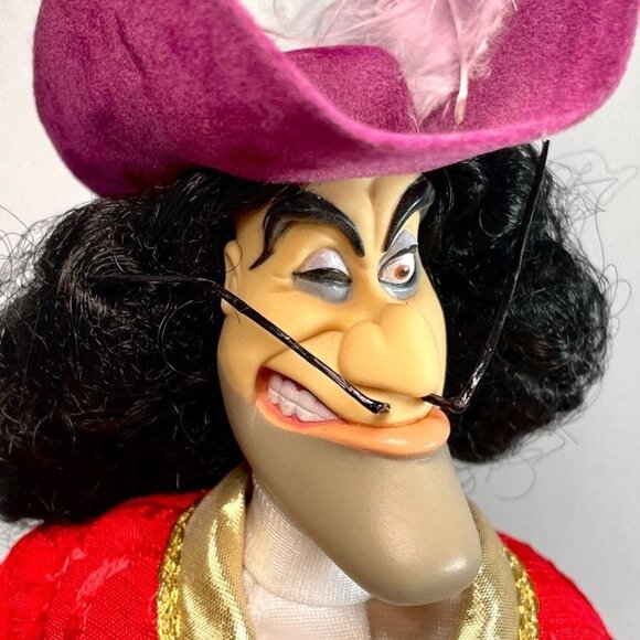 Disney Captain Hook Master of Malice Limited Edition 1999 Figure - Picture 9 of 9